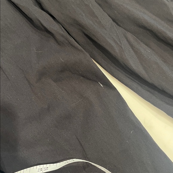 LULULEMON: Lightweight Adjustable Mid-Rise Cargo Pant in Black size large - Picture 11 of 12